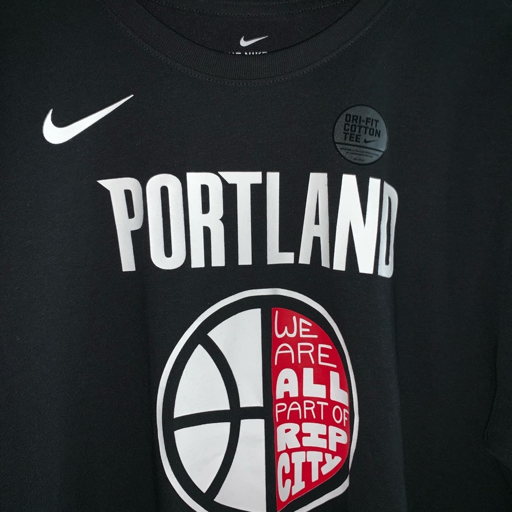 🏀 NWT🏀Portland Trail Blazers Fanatics T-shirt